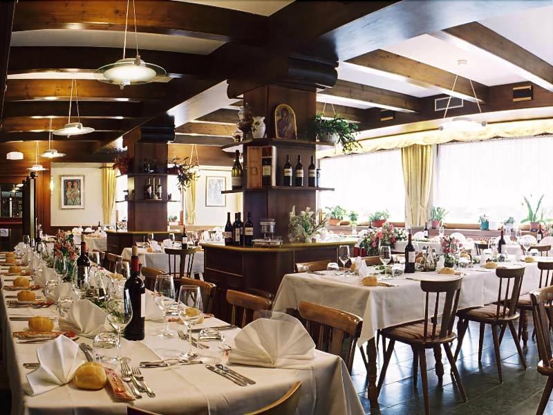 Hotel Stella Alpina Falcade Exterior photo